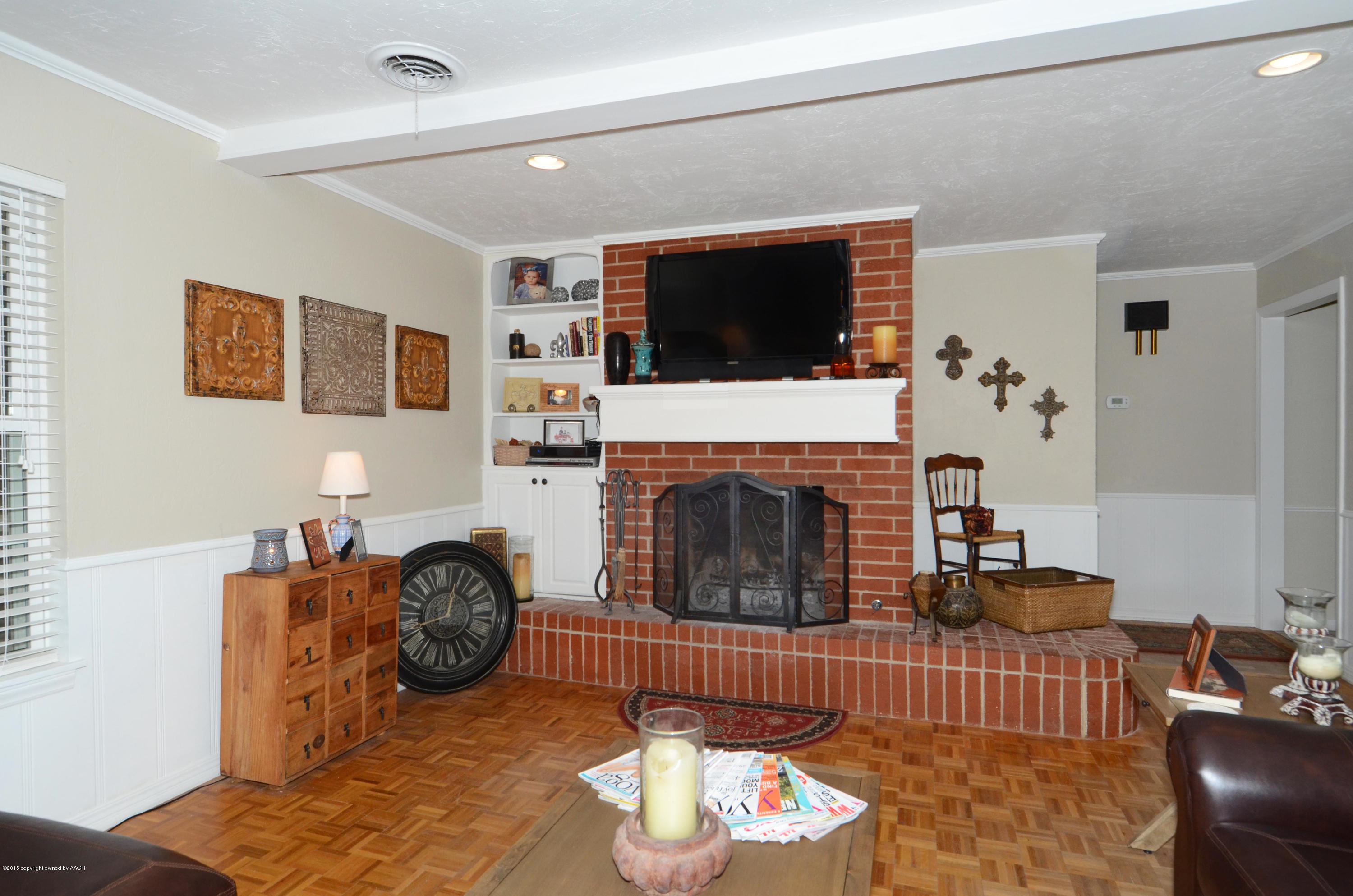 6702 Elmhurst Road Amarillo, TX 79106 - Photo 5 of 22 Fireplace