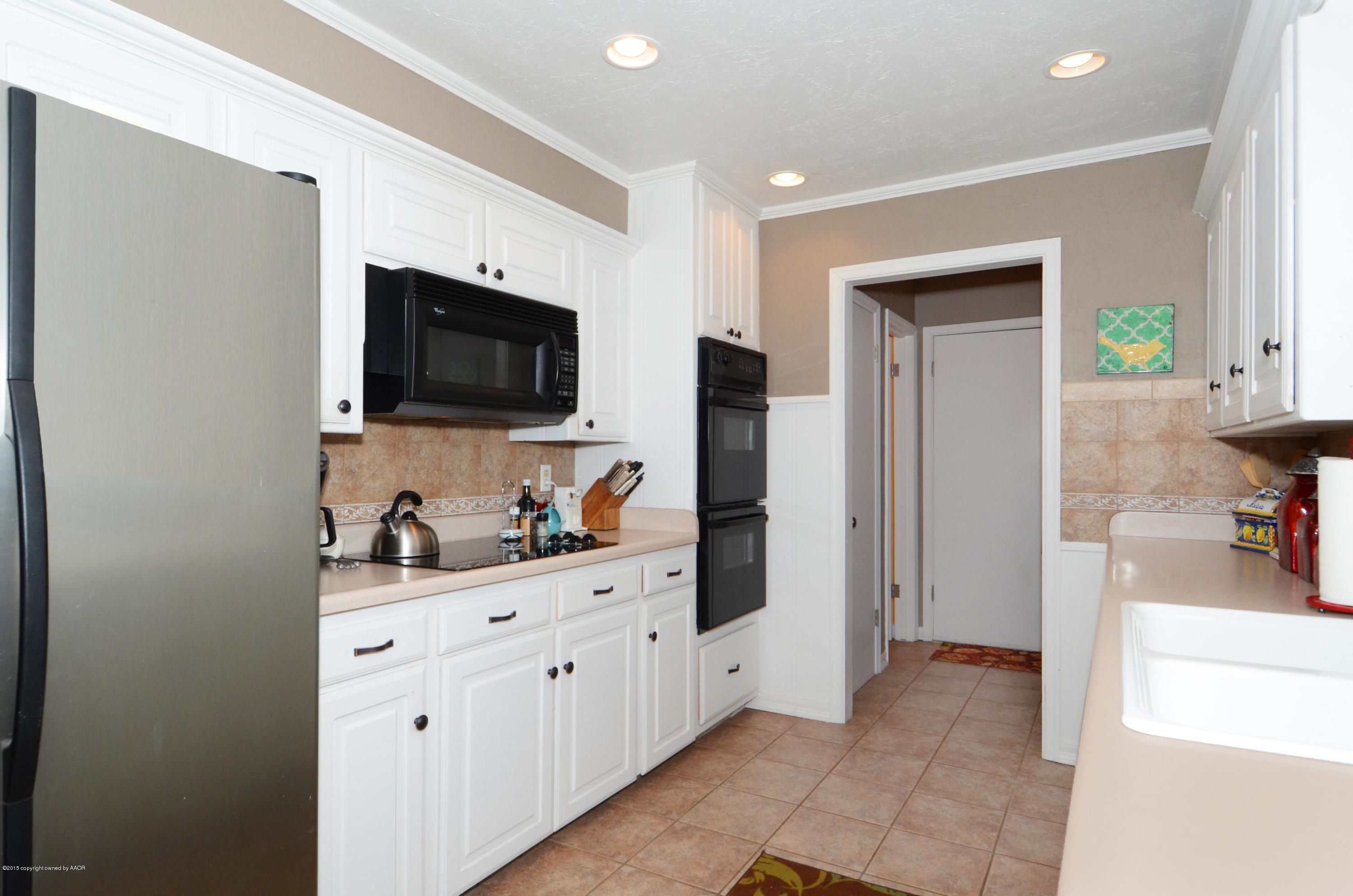 6702 Elmhurst Road Amarillo, TX 79106 - Photo 8 of 22 Kitchen