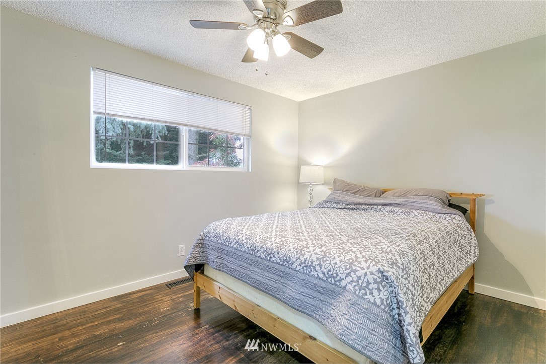 16033 Southeast 131st Street Renton, WA 98059 - Photo 14 of 25 Gallery Image 14