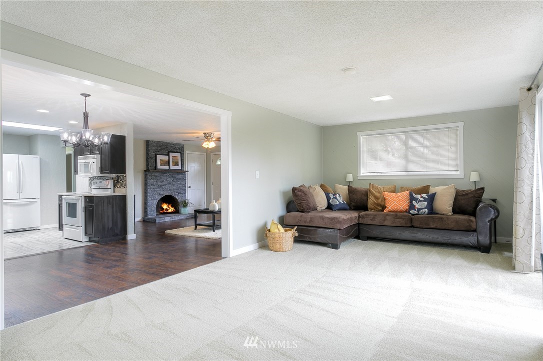 16033 Southeast 131st Street Renton, WA 98059 - Photo 10 of 25 Gallery Image 10