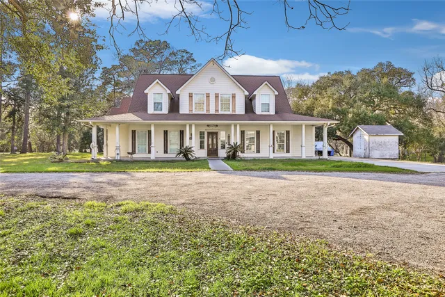 a house view with garden space