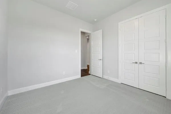 $579,990 | 2075 Emerald Grove Drive, Arlington, TX 76005