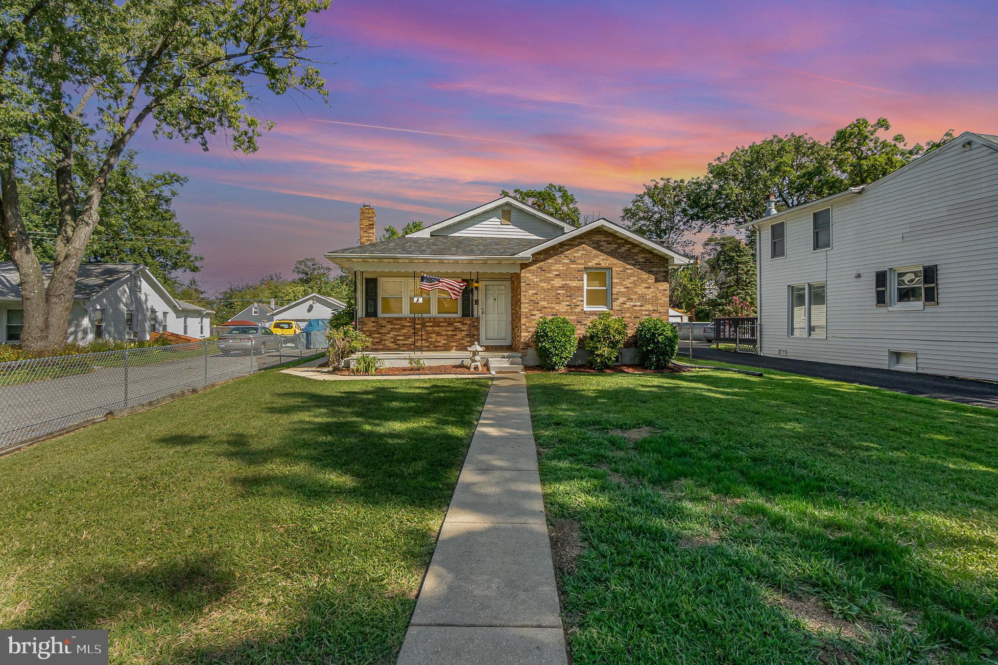 8017 Hillendale Road Parkville, MD 21234 - Photo 2 of 28