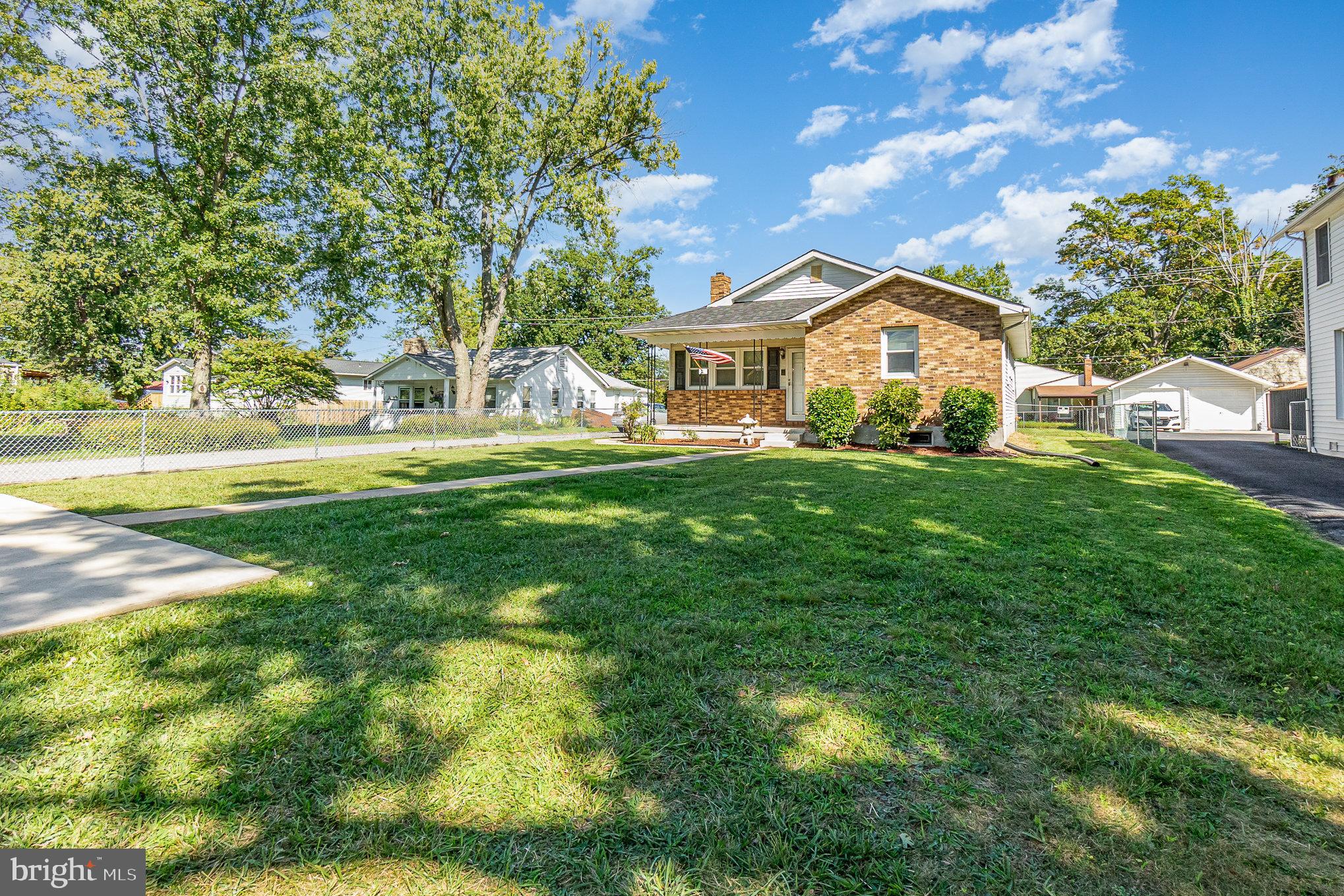 8017 Hillendale Road Parkville, MD 21234 - Photo 3 of 28