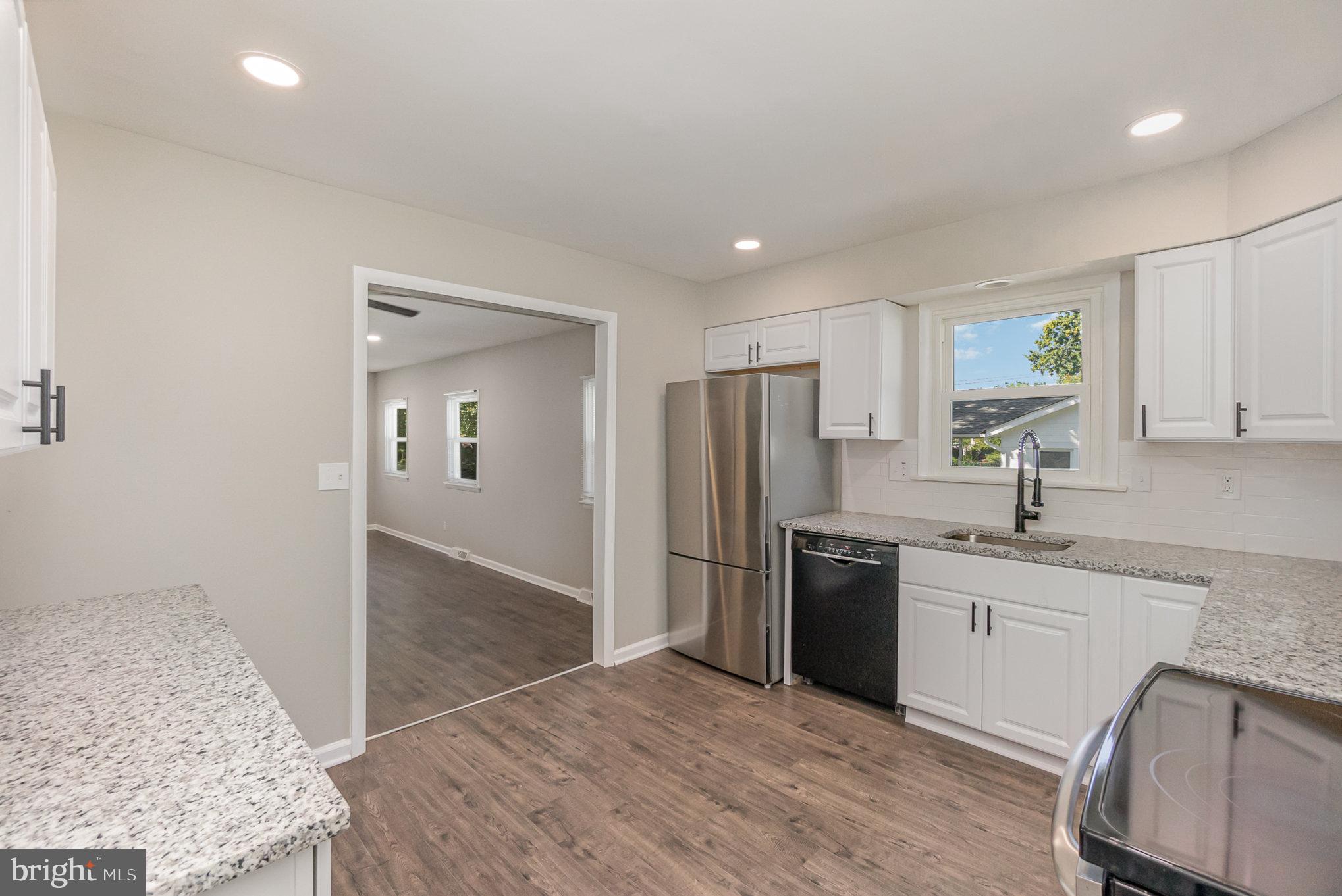 8017 Hillendale Road Parkville, MD 21234 - Photo 9 of 28