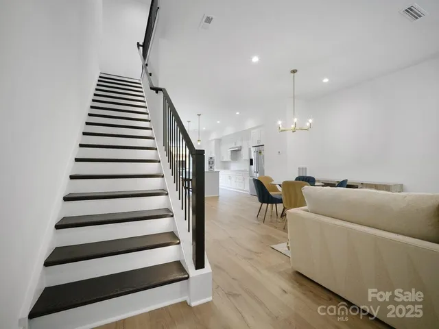 $829,000 | 2508 Park Rose Lane, Unit 17, Charlotte, NC 28204