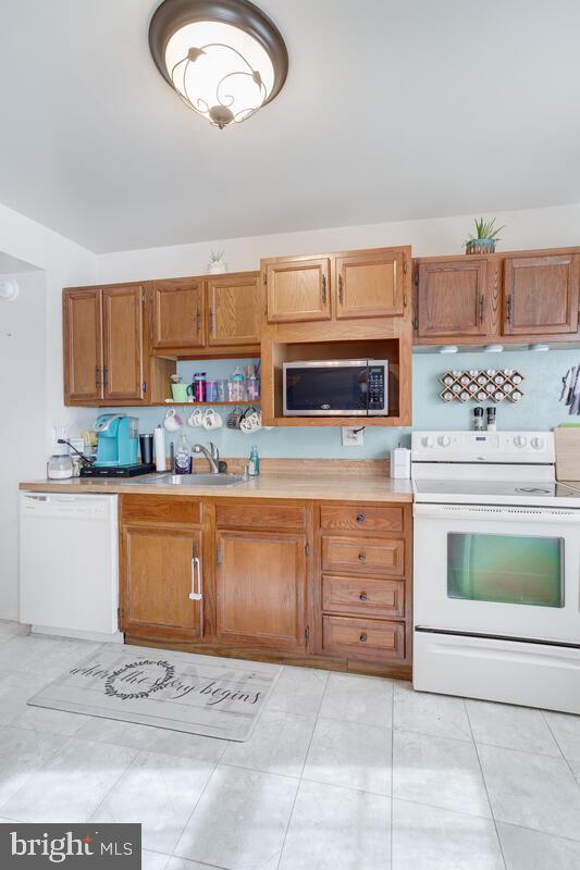 3429 Saluda Road Baltimore, MD 21236 - Photo 13 of 34 Kitchen