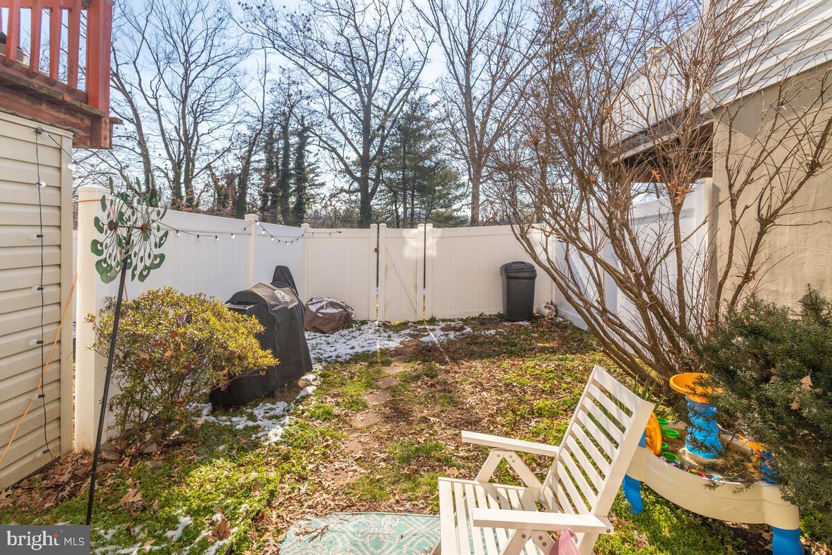 3429 Saluda Road Baltimore, MD 21236 - Photo 31 of 34 Spacious backyard