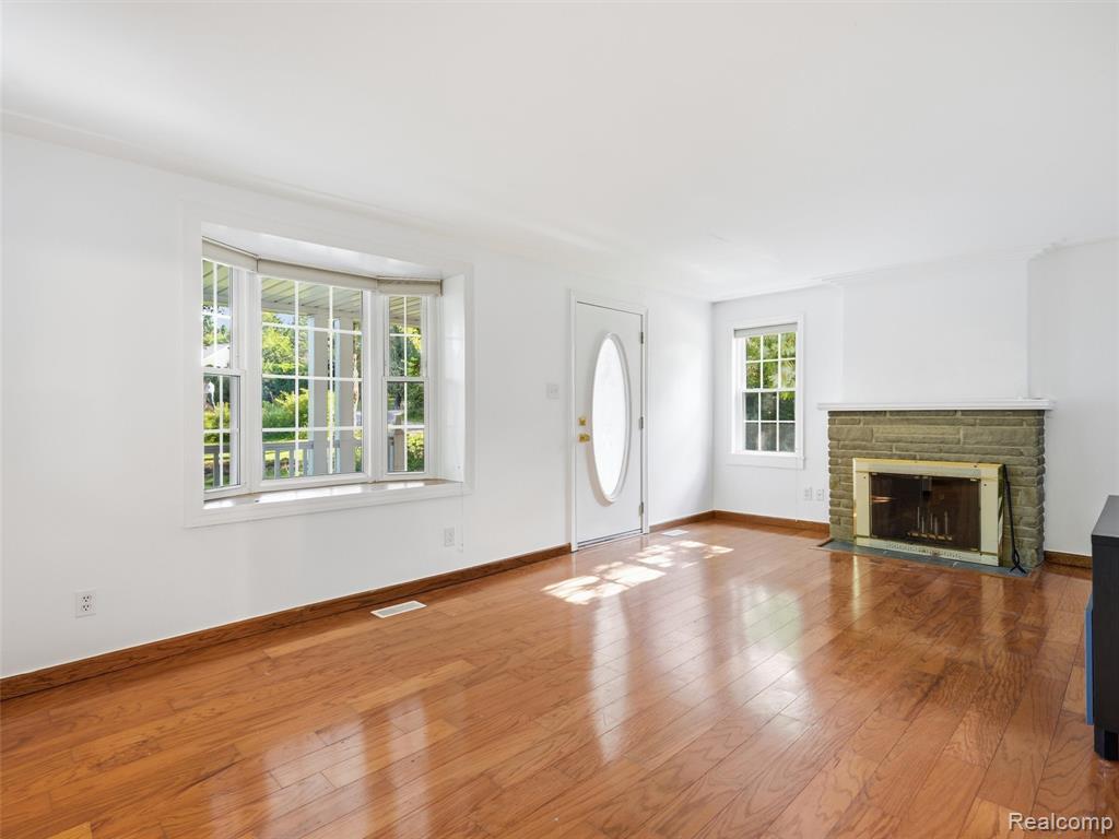 1700 Warren Road Ann Arbor, MI 48105 - Photo 3 of 24 Gallery Image 3