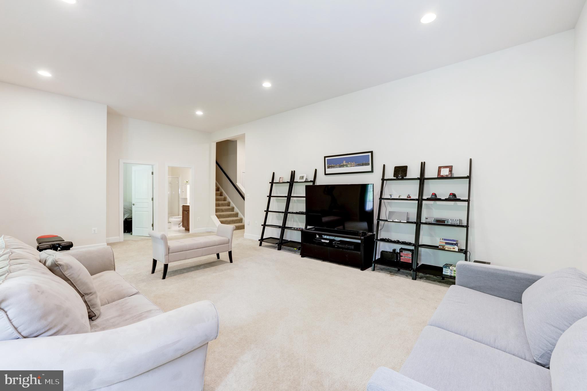 1296 Scotts Run Road McLean, VA 22102 - Photo 31 of 35 Gallery Image 31
