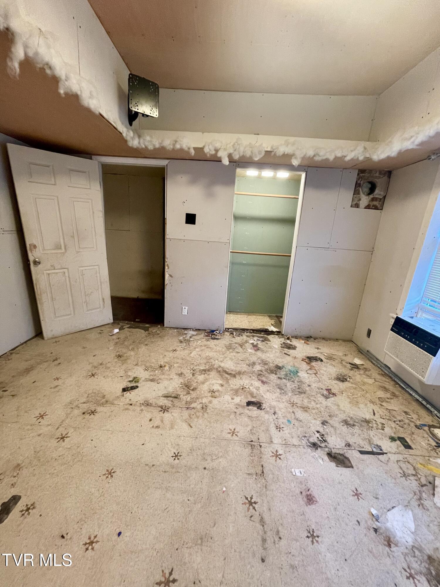 416 Opekiska Street Erwin, TN 37650 - Photo 18 of 29 IMG_4060