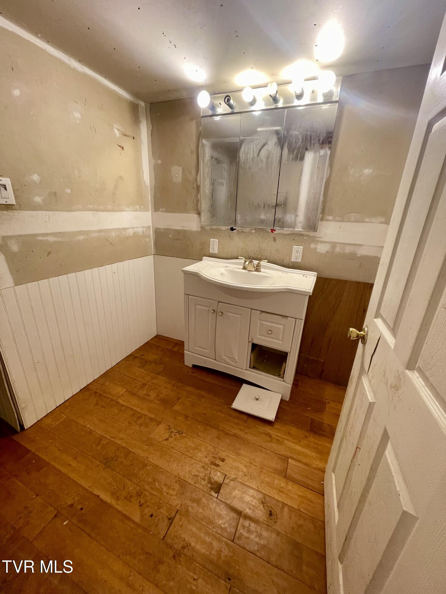 416 Opekiska Street Erwin, TN 37650 - Photo 19 of 29 IMG_4061