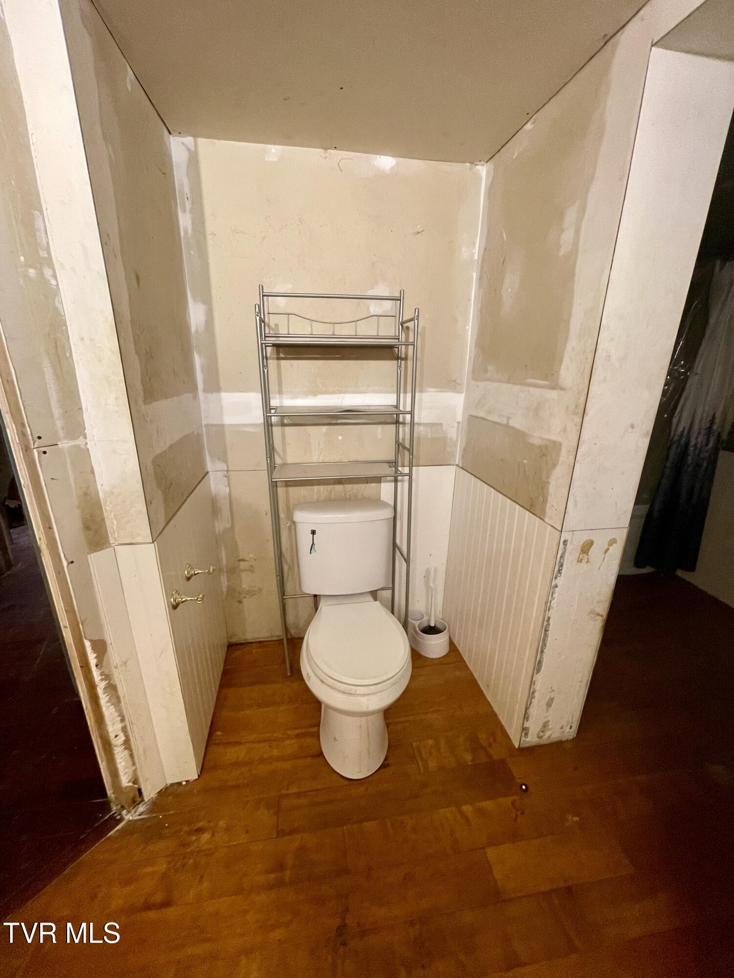 416 Opekiska Street Erwin, TN 37650 - Photo 21 of 29 IMG_4063