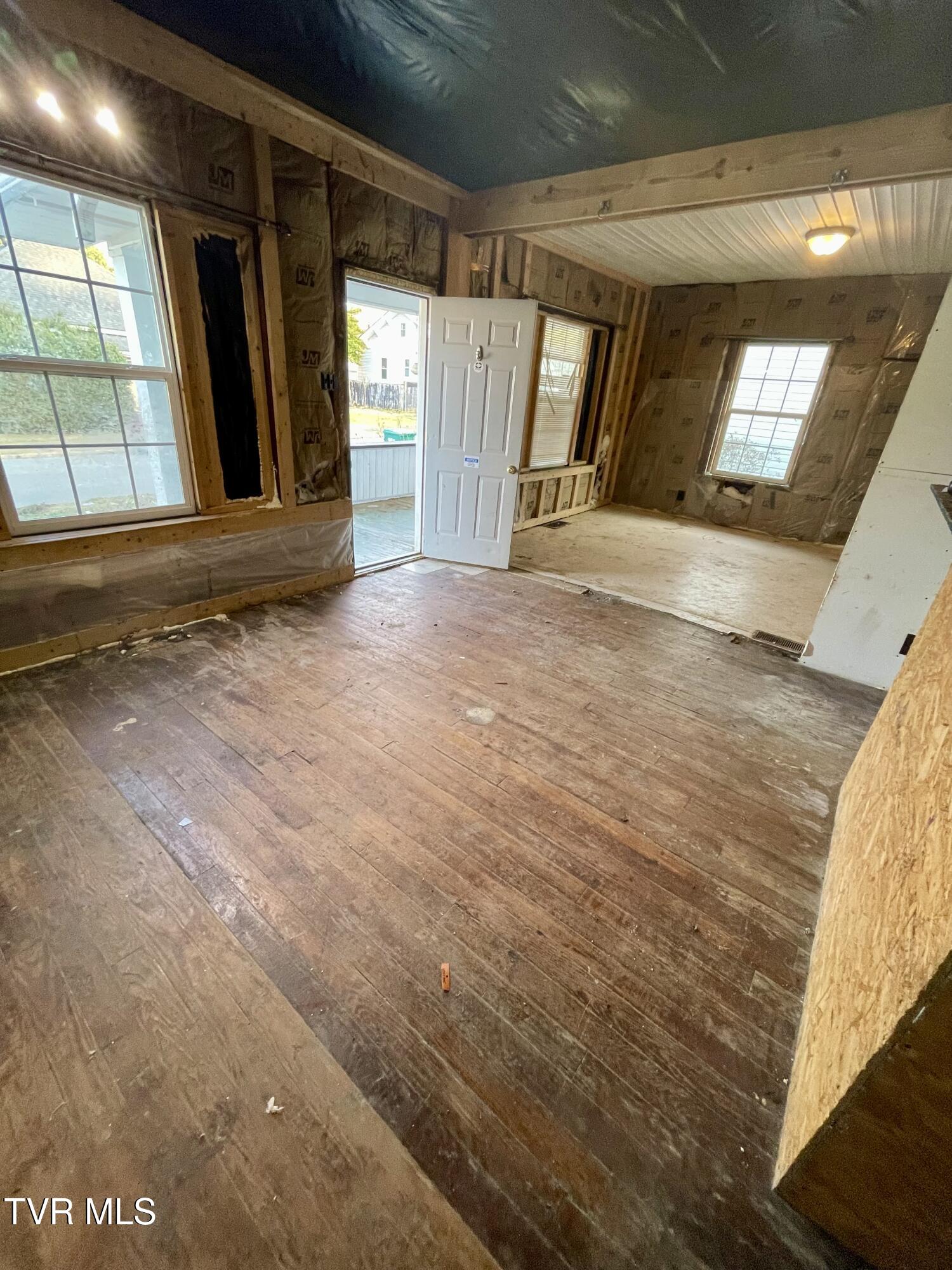 416 Opekiska Street Erwin, TN 37650 - Photo 7 of 29 IMG_4051