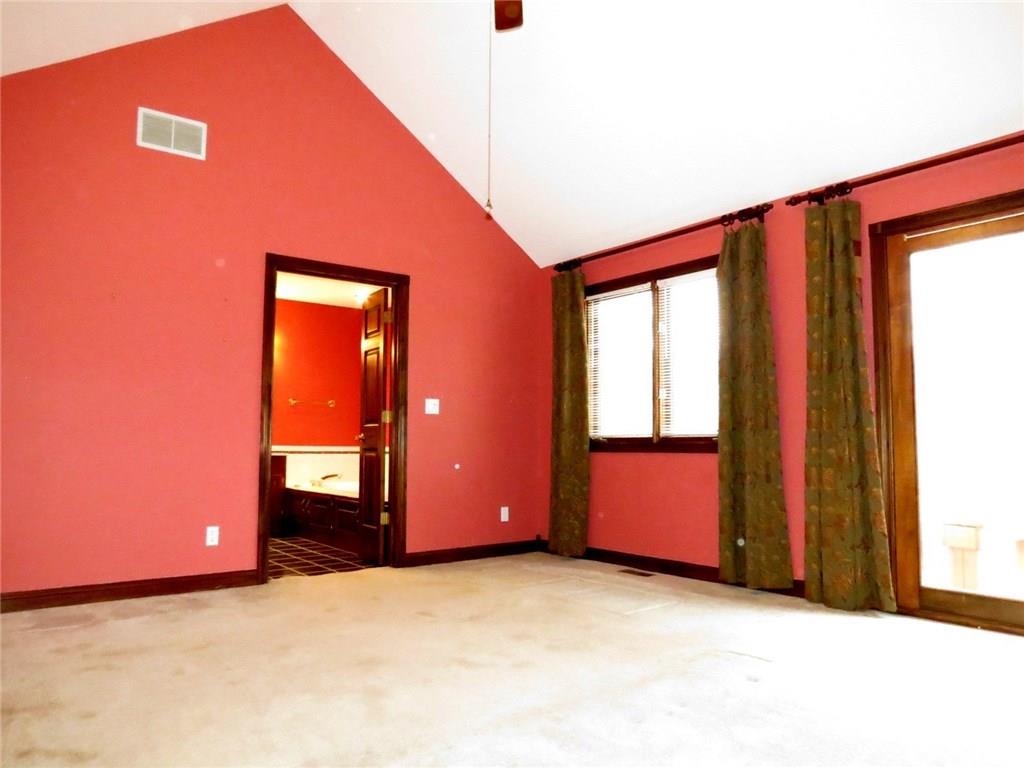 6055 East Meadow Ridge Road Columbus, IN 47203 - Photo 11 of 29 Gallery Image 11