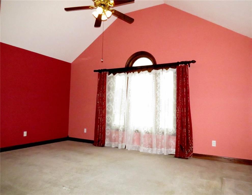 6055 East Meadow Ridge Road Columbus, IN 47203 - Photo 15 of 29 Gallery Image 15