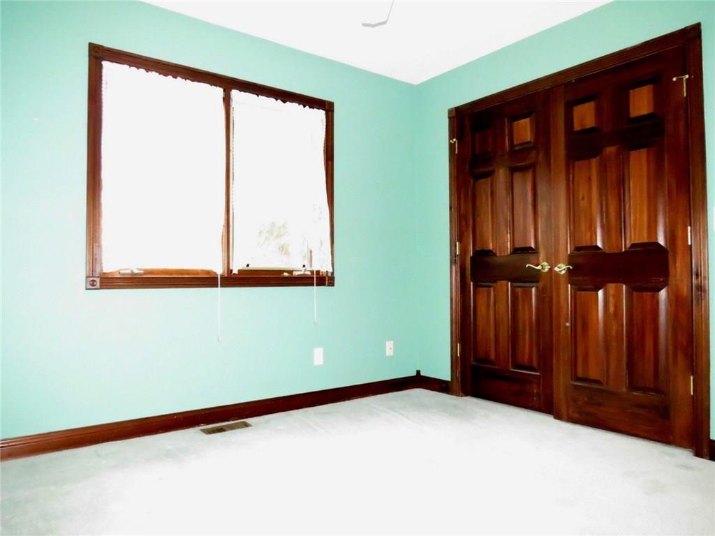 6055 East Meadow Ridge Road Columbus, IN 47203 - Photo 19 of 29 Gallery Image 19