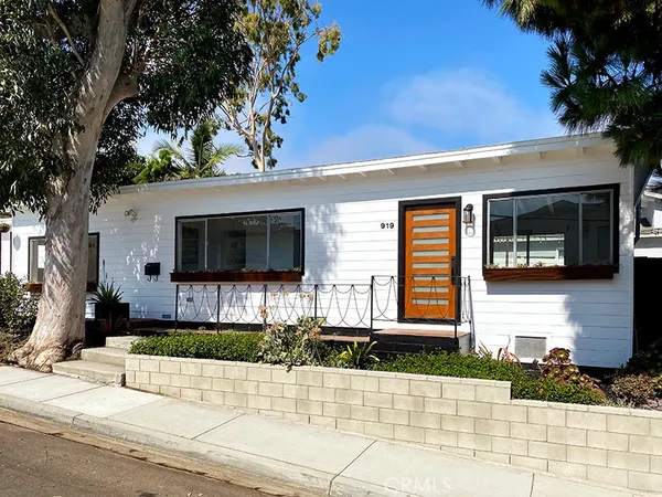 $1,495,000 | 919 North Herrin Street, Manhattan Beach, CA 90266