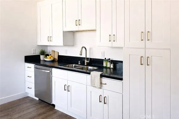 $1,495,000 | 919 North Herrin Street, Manhattan Beach, CA 90266