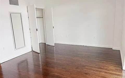 $483,000 | 12-15 Broadway, Unit 603 | Astoria