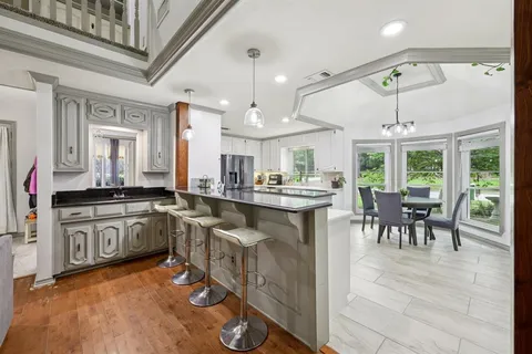 $469,900 | 3710 Falcon Lake Drive, Arlington, TX 76016