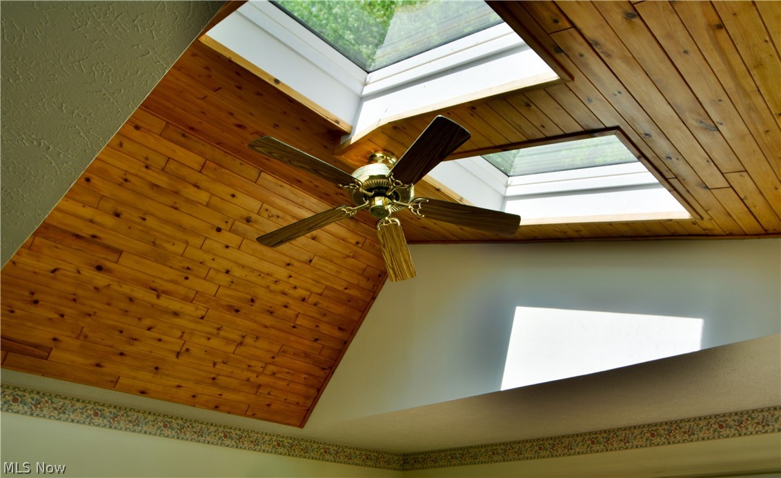 10464 Wye Road Chesterland, OH 44026 - Photo 6 of 26 Family Room Skylights and Wood Ceiling.