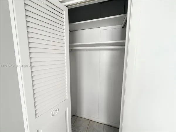 $1,600 | 1150 Atlantic Shores Boulevard, Unit 503, Hallandale Beach, FL 33009