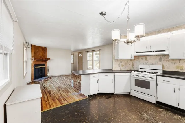 $269,900 | 251 Newbury Street, Unit 23, Peabody, MA 01960