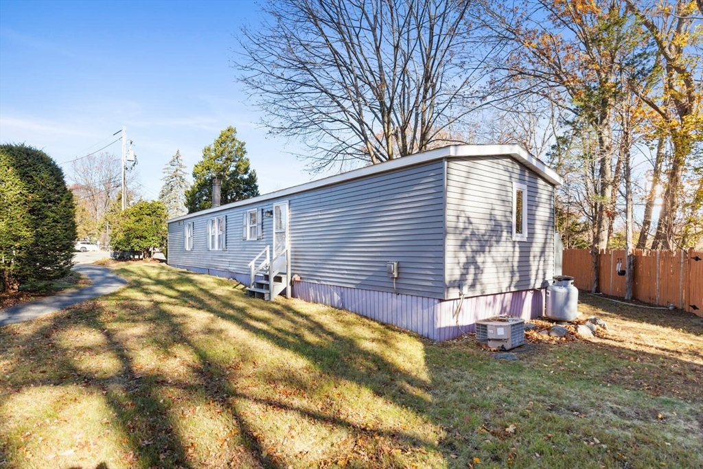 251 Newbury Street, Unit 23 Peabody, MA 01960 - Photo 3 of 28