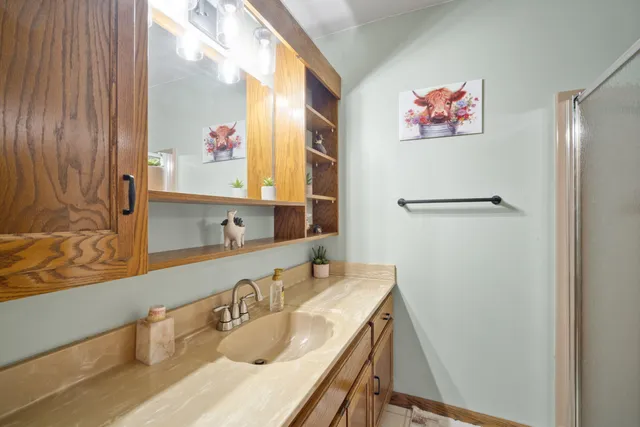 $734,900 | W225-s6835 Guthrie Road, Vernon, WI 53103