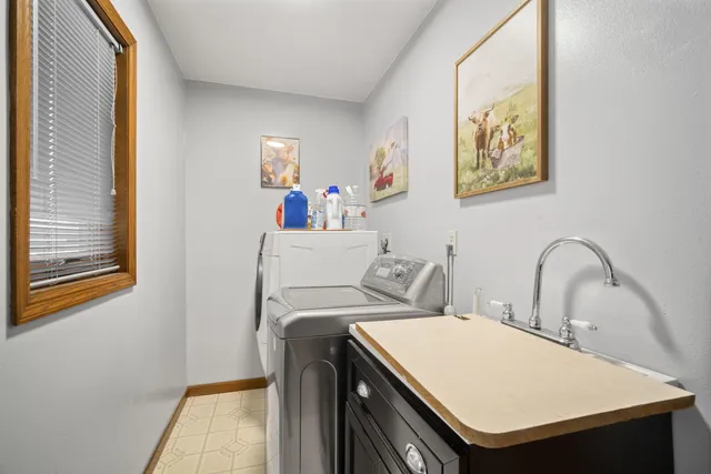 $734,900 | W225-s6835 Guthrie Road, Vernon, WI 53103