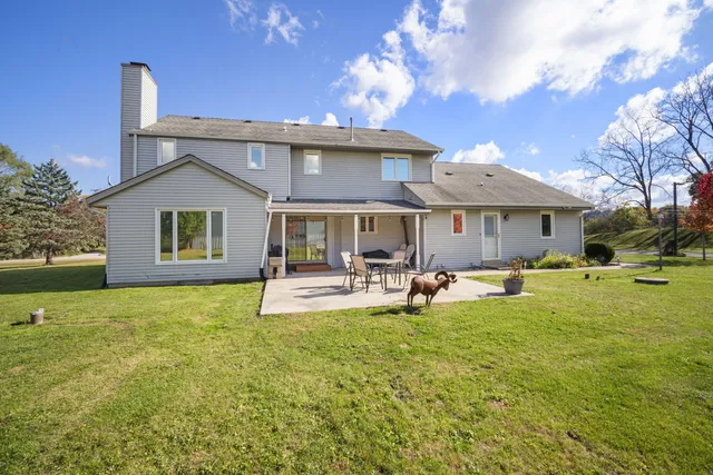 $734,900 | W225-s6835 Guthrie Road, Vernon, WI 53103