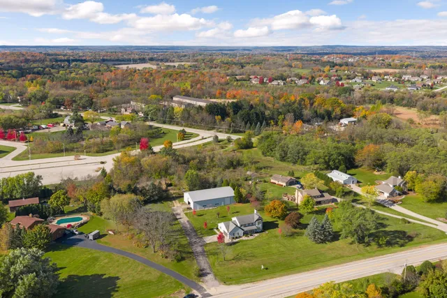 $734,900 | W225-s6835 Guthrie Road, Vernon, WI 53103