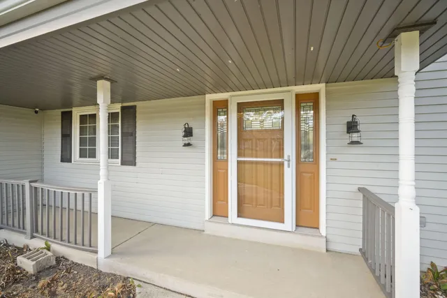 $734,900 | W225-s6835 Guthrie Road, Vernon, WI 53103