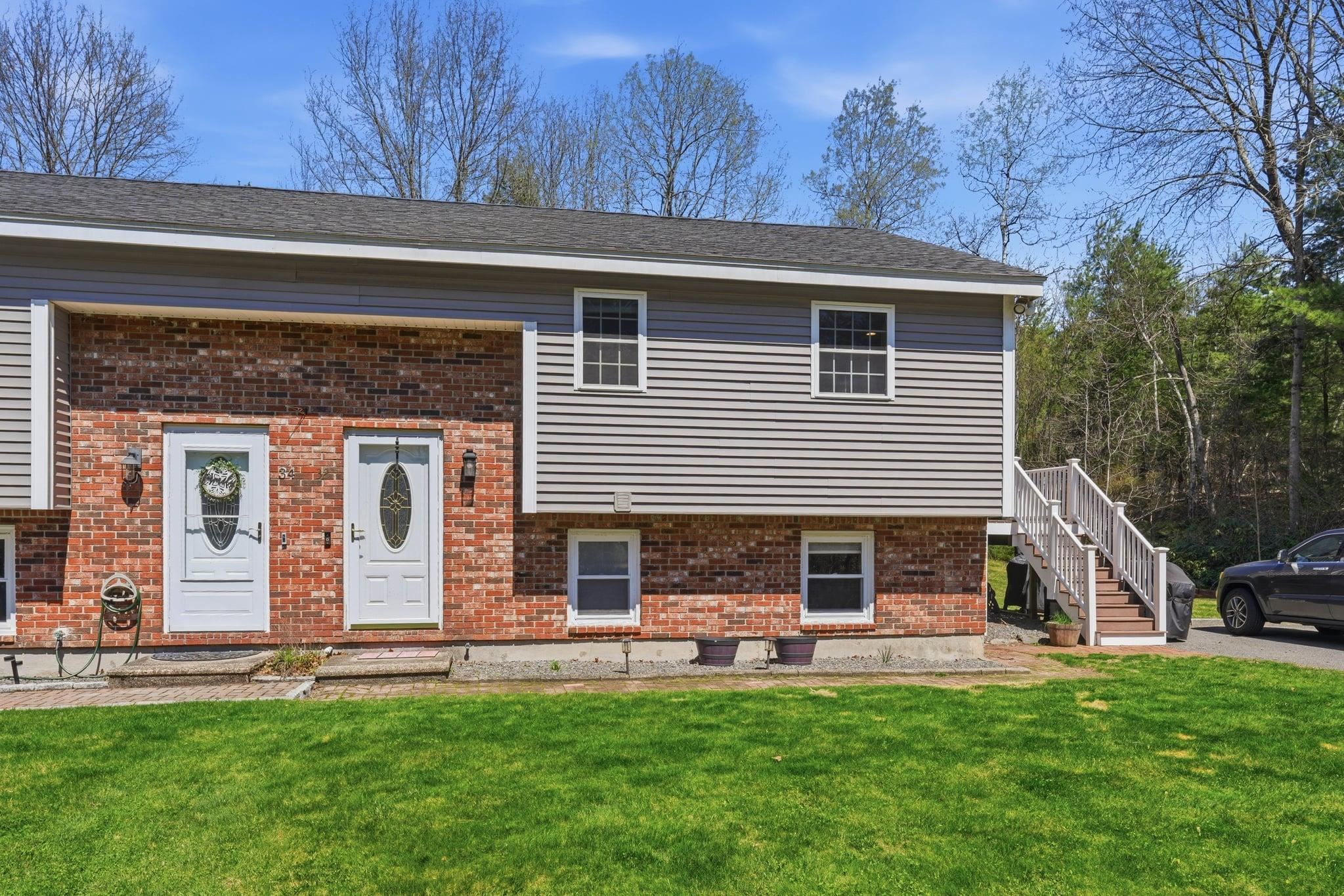 32 Tallant Road Pelham, NH 03076 - Photo 3 of 41 Gallery Image 3