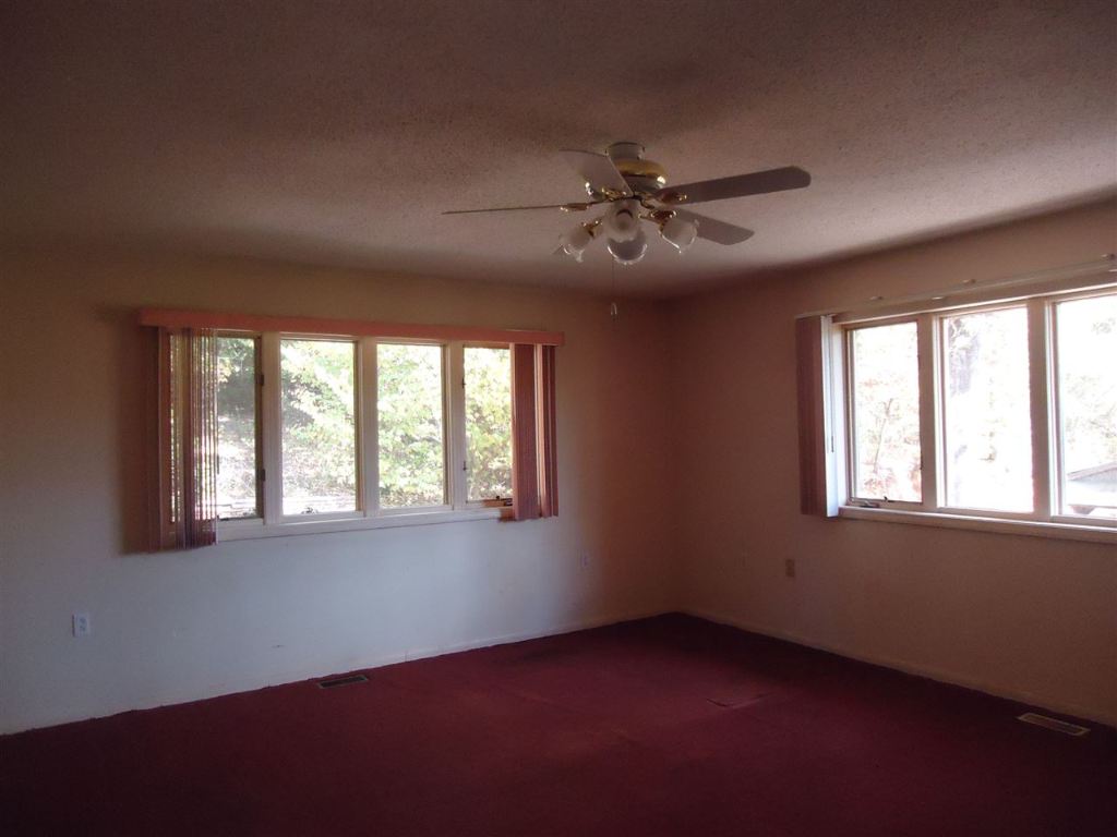 2143 Seven Forks Road Martin, GA 30557 - Photo 8 of 33