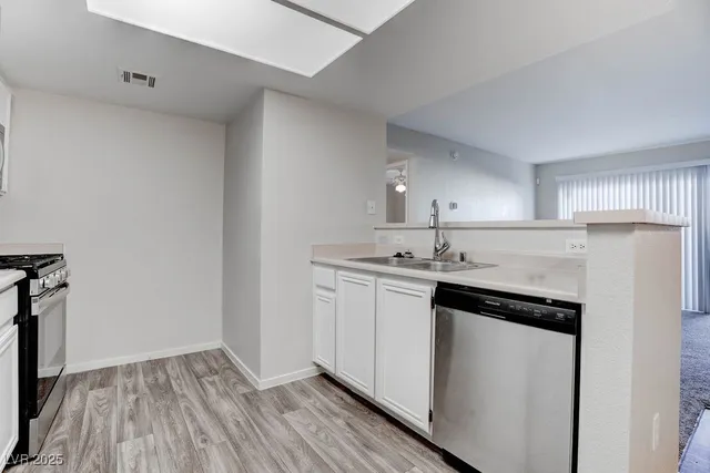 $1,125 | 8070 West Russell Road, Unit 1061, Las Vegas, NV 89113