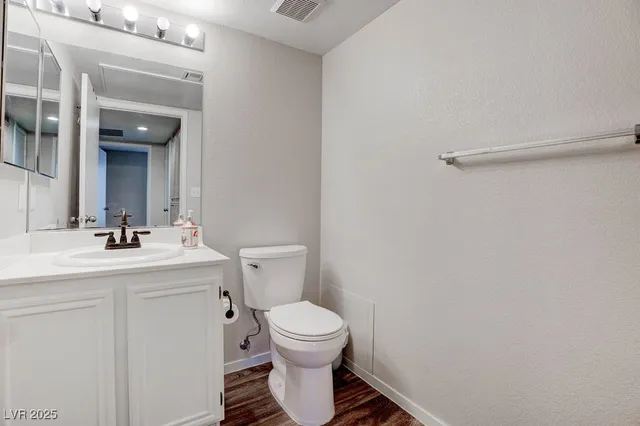 $1,125 | 8070 West Russell Road, Unit 1061, Las Vegas, NV 89113