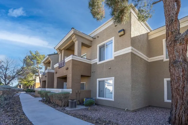 $1,125 | 8070 West Russell Road, Unit 1061, Las Vegas, NV 89113