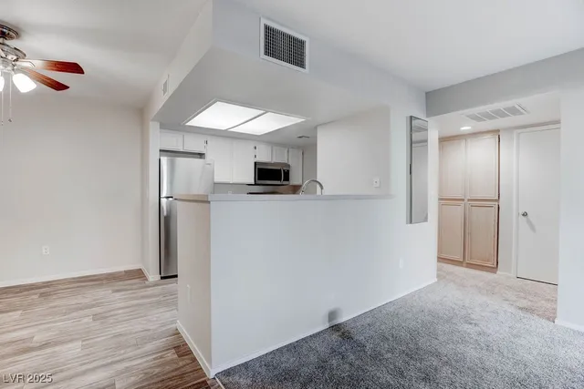 $1,125 | 8070 West Russell Road, Unit 1061, Las Vegas, NV 89113