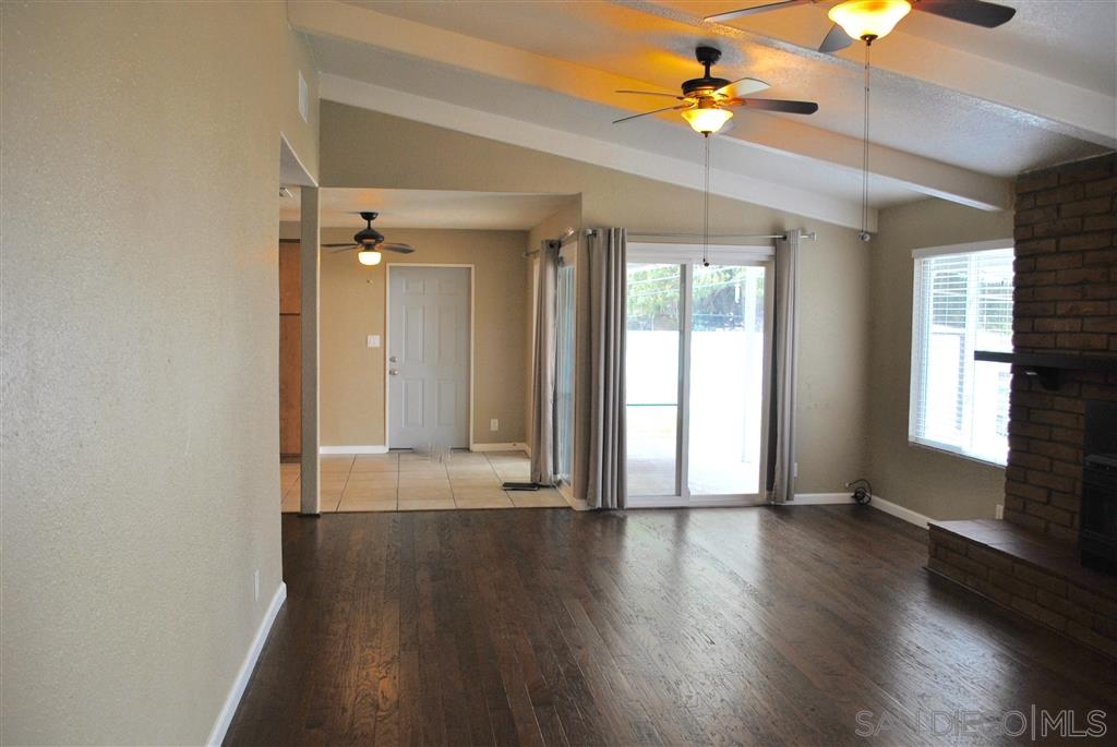 2119 Weeping Willow Way Fallbrook, CA 92028 - Photo 2 of 23