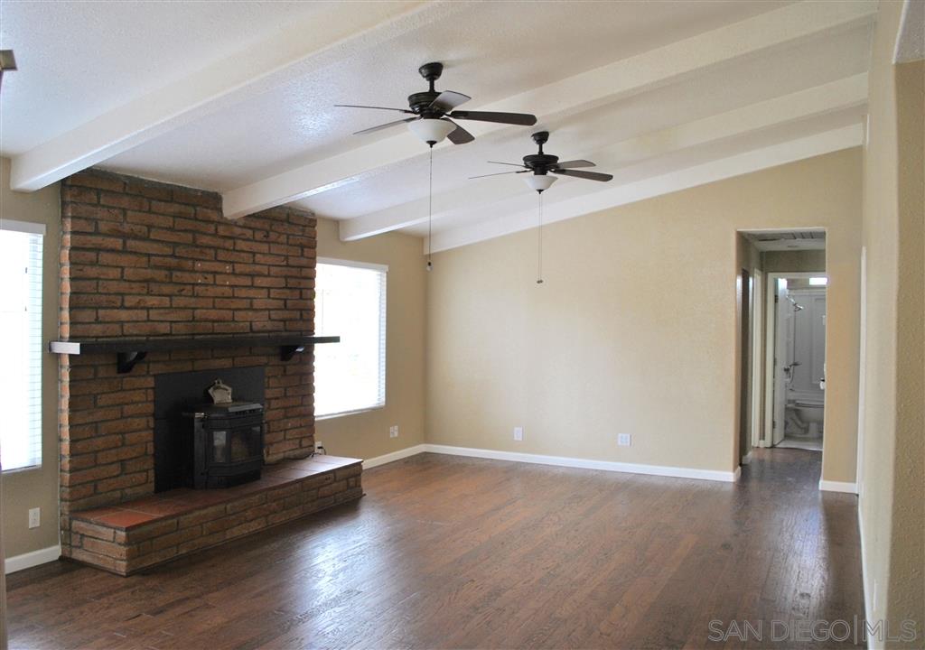 2119 Weeping Willow Way Fallbrook, CA 92028 - Photo 3 of 23