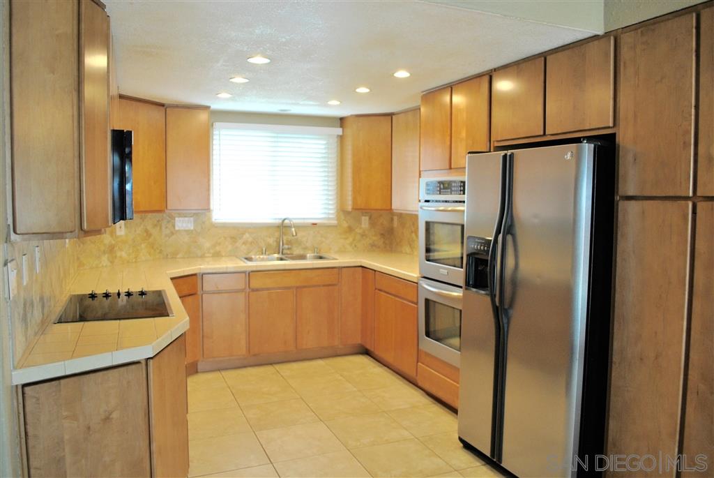 2119 Weeping Willow Way Fallbrook, CA 92028 - Photo 4 of 23