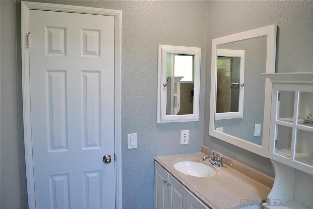 2119 Weeping Willow Way Fallbrook, CA 92028 - Photo 8 of 23