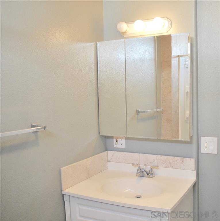 2119 Weeping Willow Way Fallbrook, CA 92028 - Photo 10 of 23