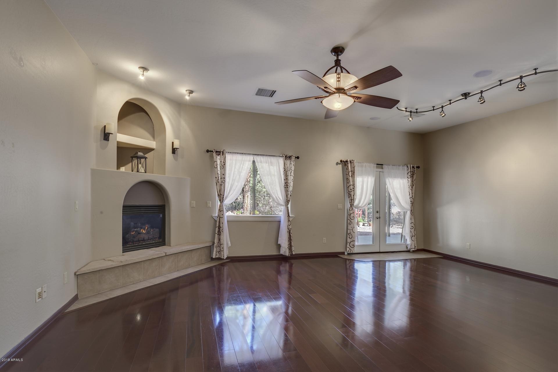 110 North McLane Road Payson, AZ 85541 - Photo 8 of 40 Living room