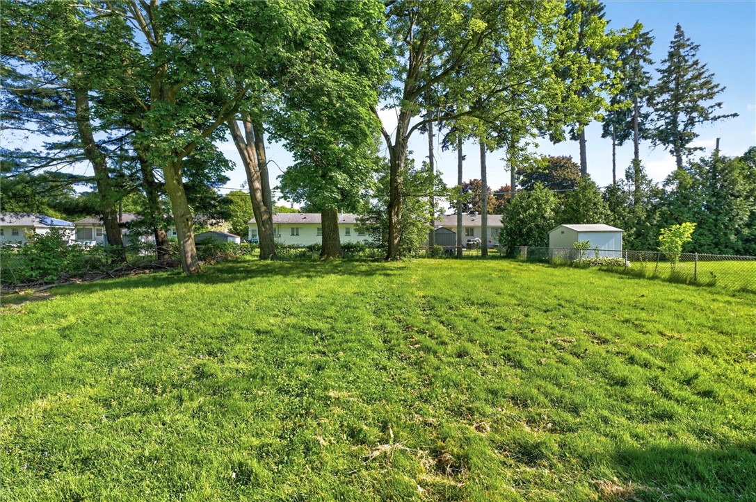 213 Ransford Avenue Irondequoit, NY 14622 - Photo 7 of 40