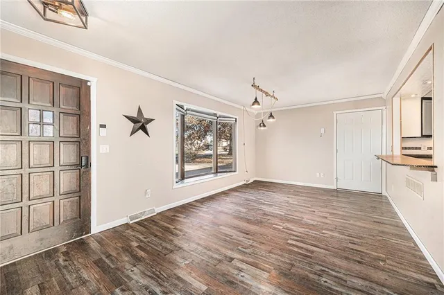 $220,000 | 111 Pawnee Avenue, Hiawatha, KS 66434