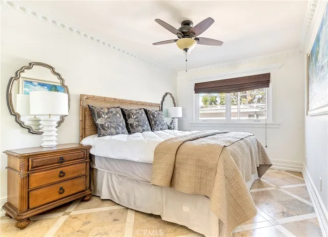 $6,000 | 329 Marguerite Avenue, Unit 3, Corona del Mar, CA 92625