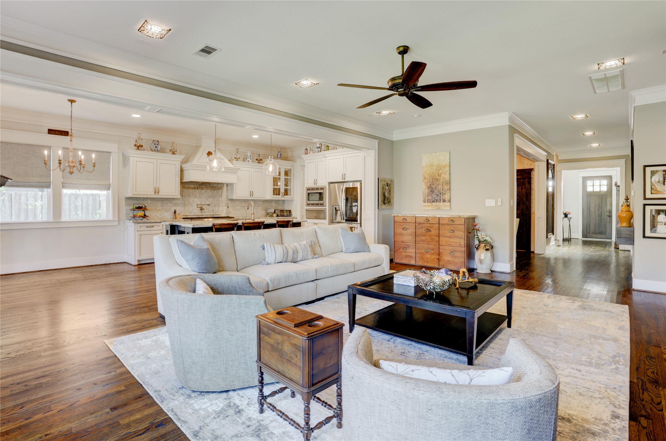 6430 Rolla Street Houston, TX 77055 - Photo 11 of 30 a living room with furniture and a wooden floor